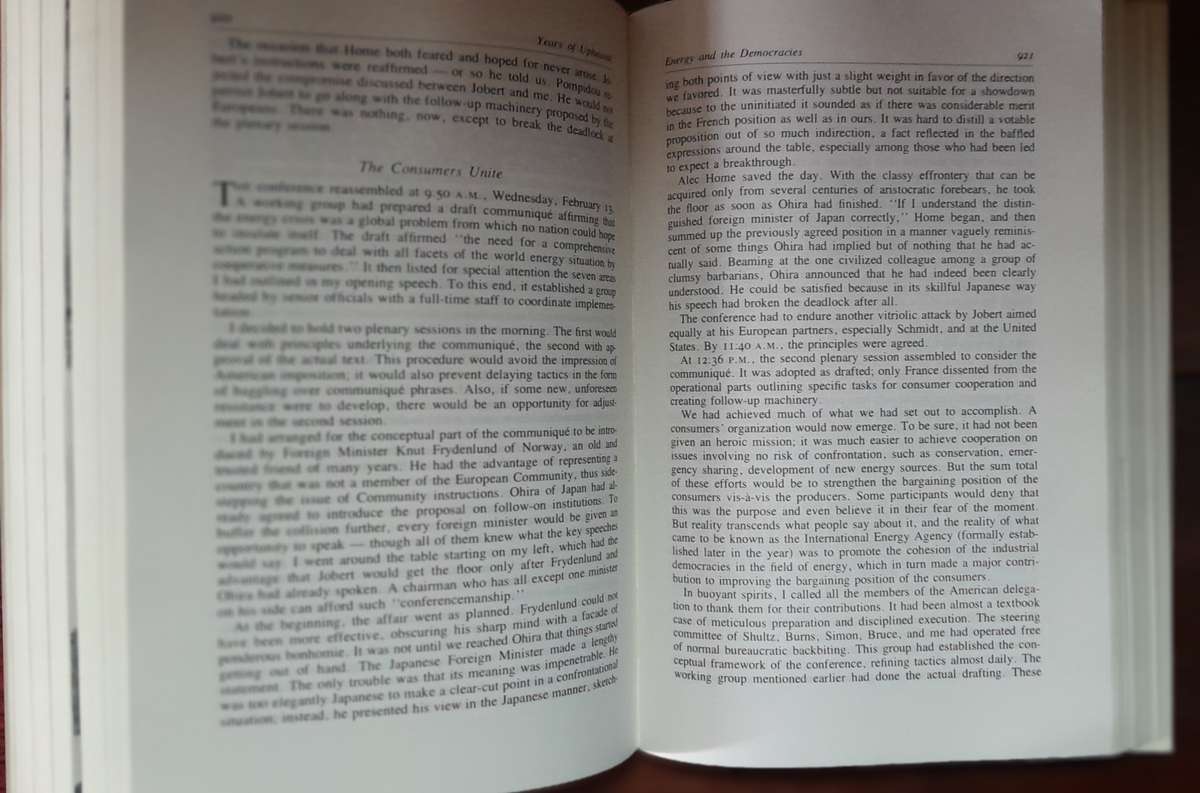 Henry Kissinger - Years of Upheaval