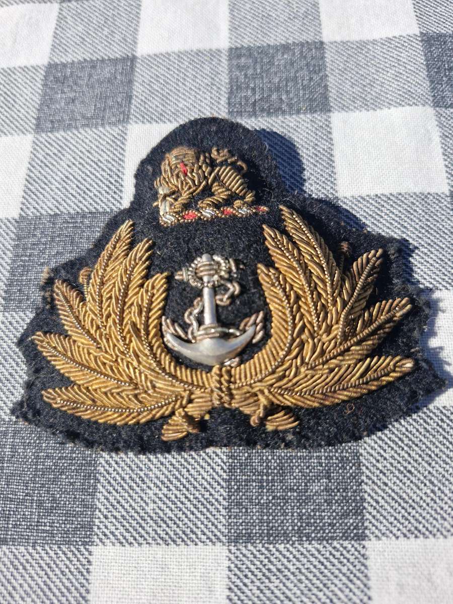 Old SA Navy Officers Bullion Beret Badge