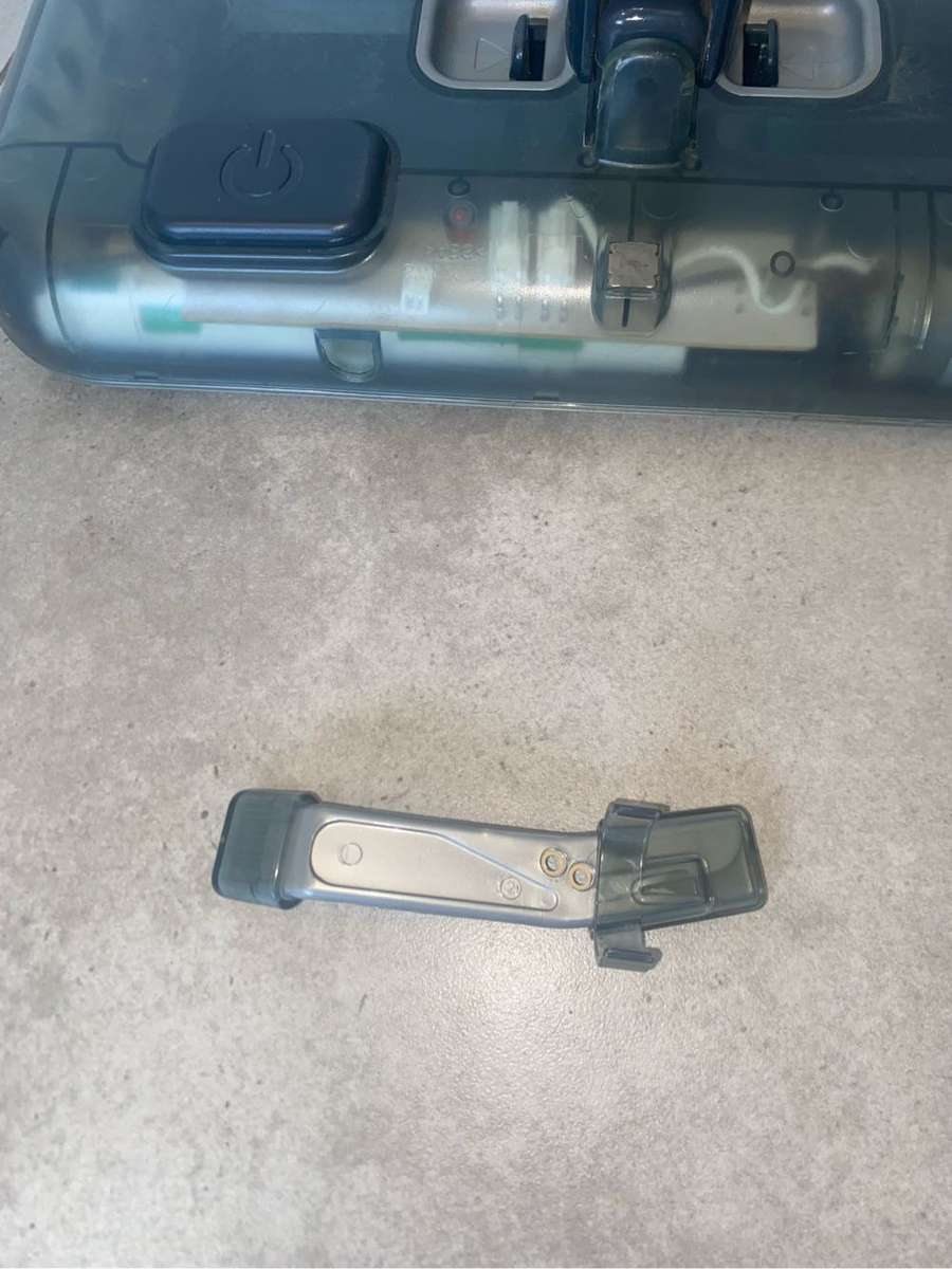 BLACK+DECKER - 10.8WH LITHIUM-ION FLOOR SWEEPER - GREY