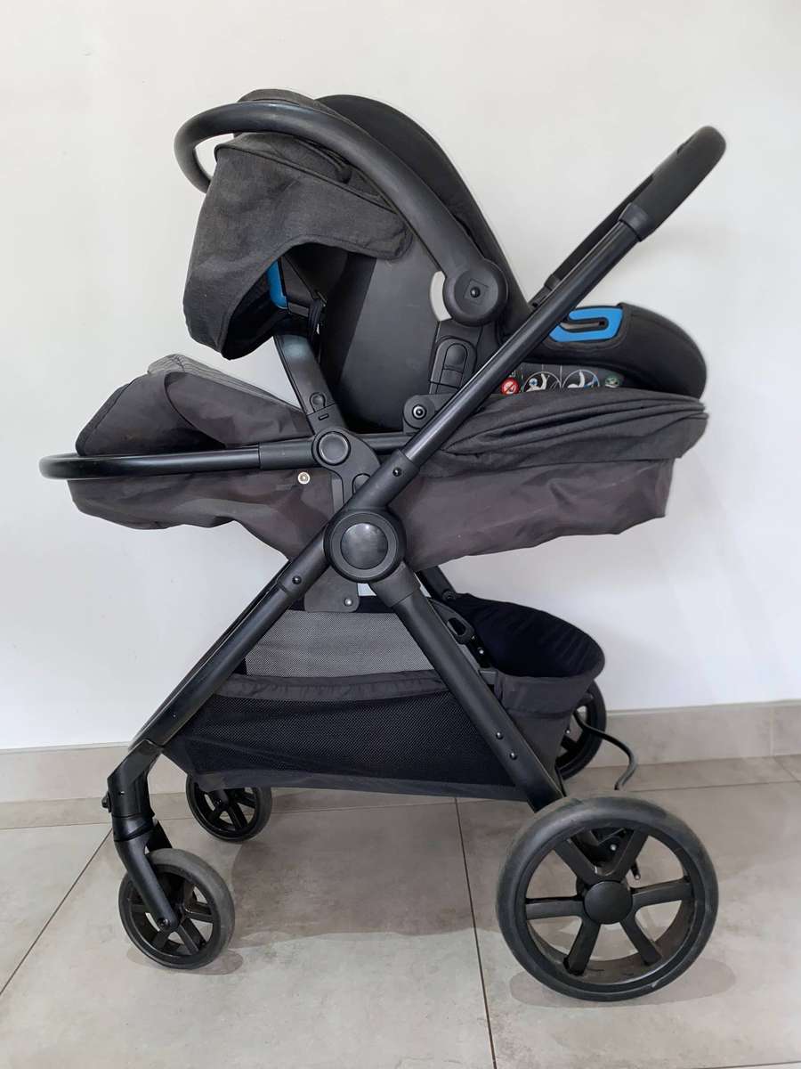 Chelino CBX Onida Flex Travel System with Shima Car Seat (Anthracite)