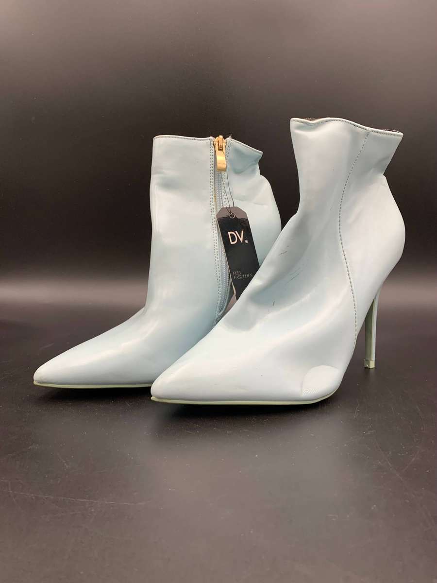 NWT DV by Dolce Vita Pastel Light Blue Pointed Toe Stiletto Ankle Boots - Size 38(6)