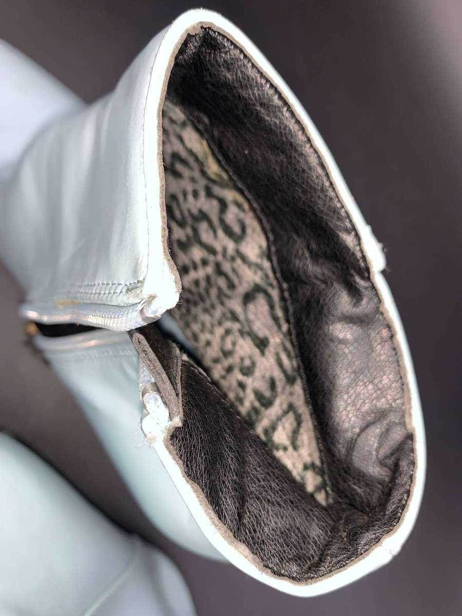 NWT DV by Dolce Vita Pastel Light Blue Pointed Toe Stiletto Ankle Boots - Size 38(6)
