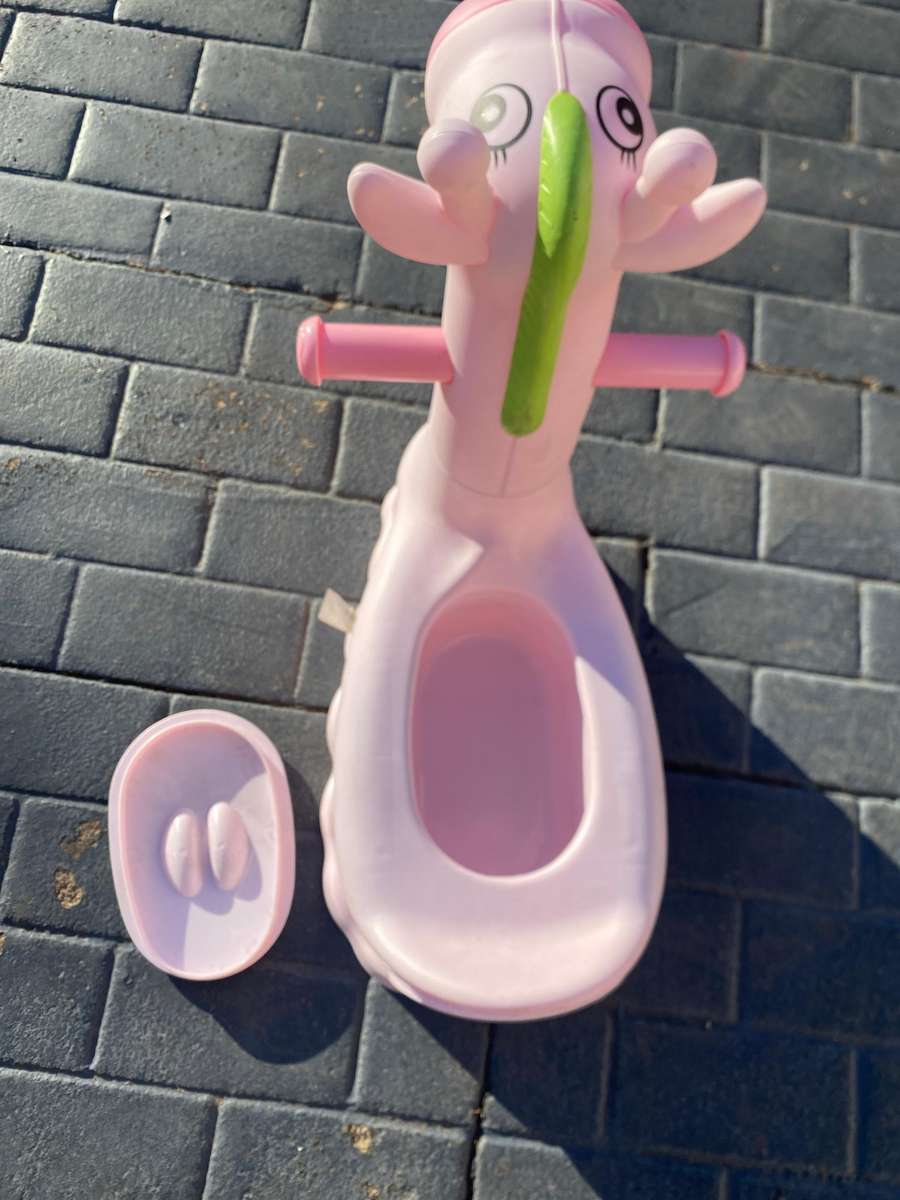 Chelino Baby Potty Trainer - Light Pink