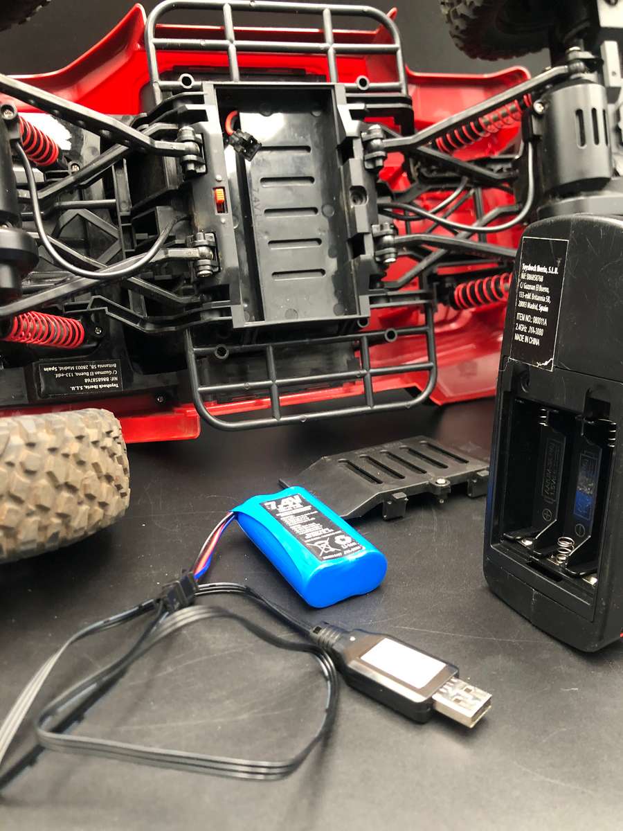 Taiyo R/C Jeep Wrangler Rubicon ( Read)