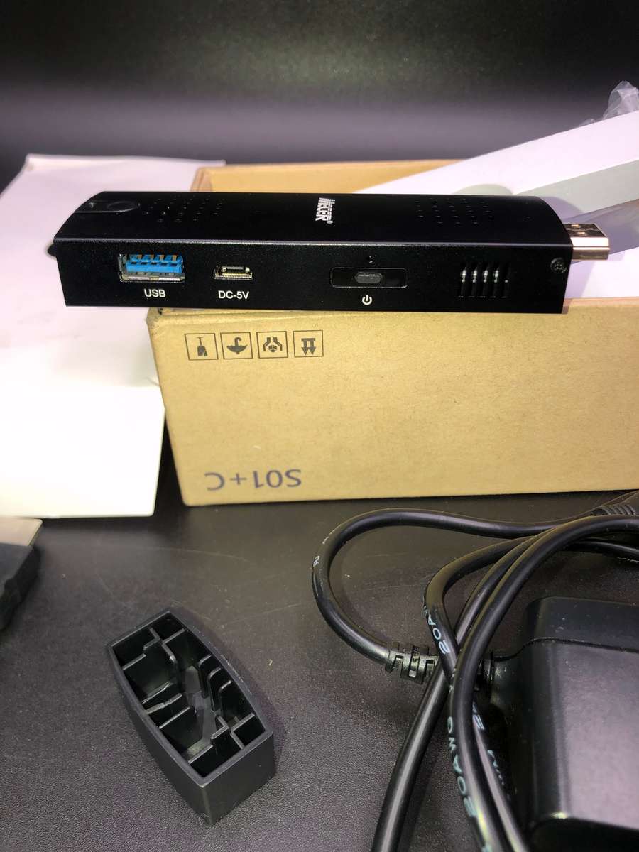 Mecer S01+C Xtreme Windows PC Stick CherryTrail Quad Core CPU Computer