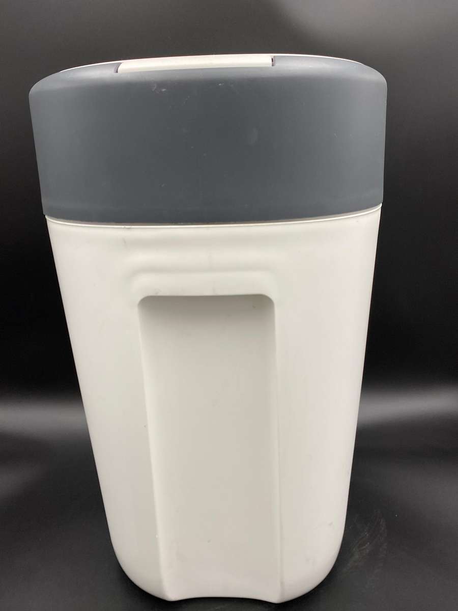 Tommee Tippee Twist And Click Advanced Nappy Bin Eco-Friendlier - Cotton White