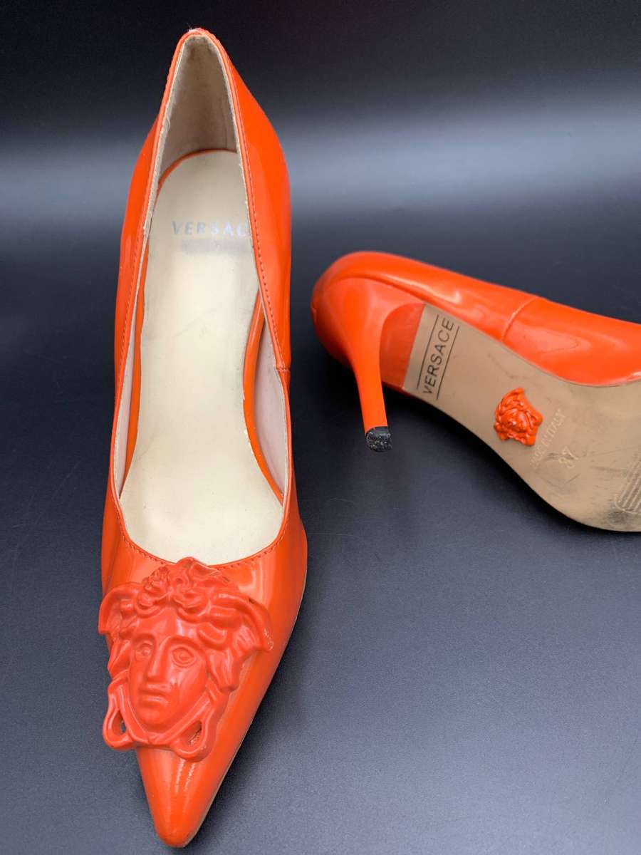 Medusa Patent Leather Shoes (Size 37) 