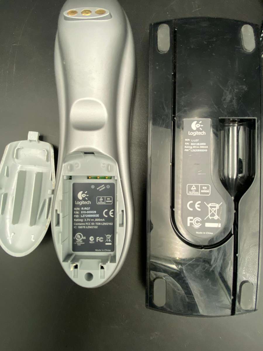 RE-LHR895 Logitech 966193 Harmony Remote 89- NO BATTERY.