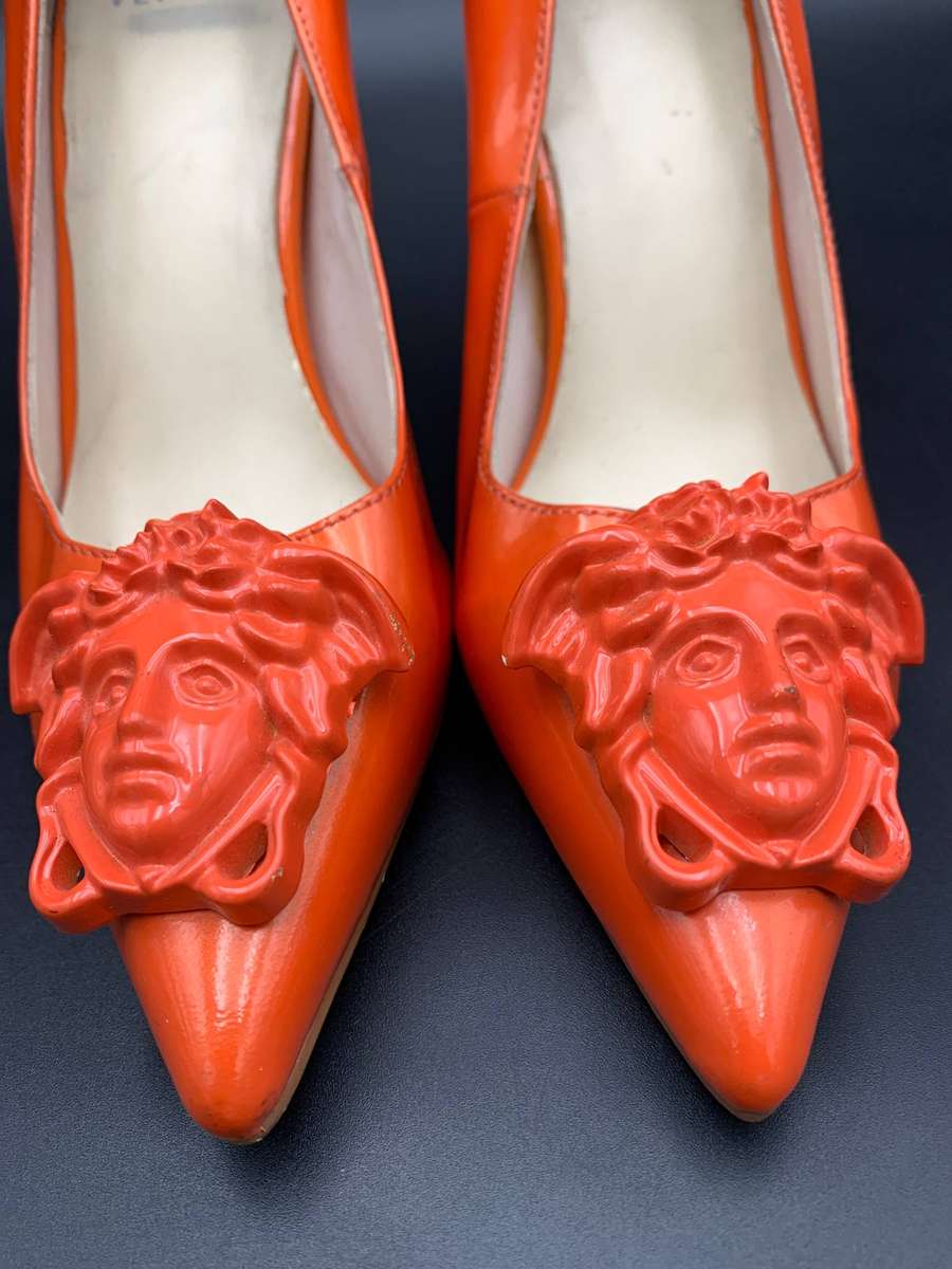 Medusa Patent Leather Shoes (Size 37) 