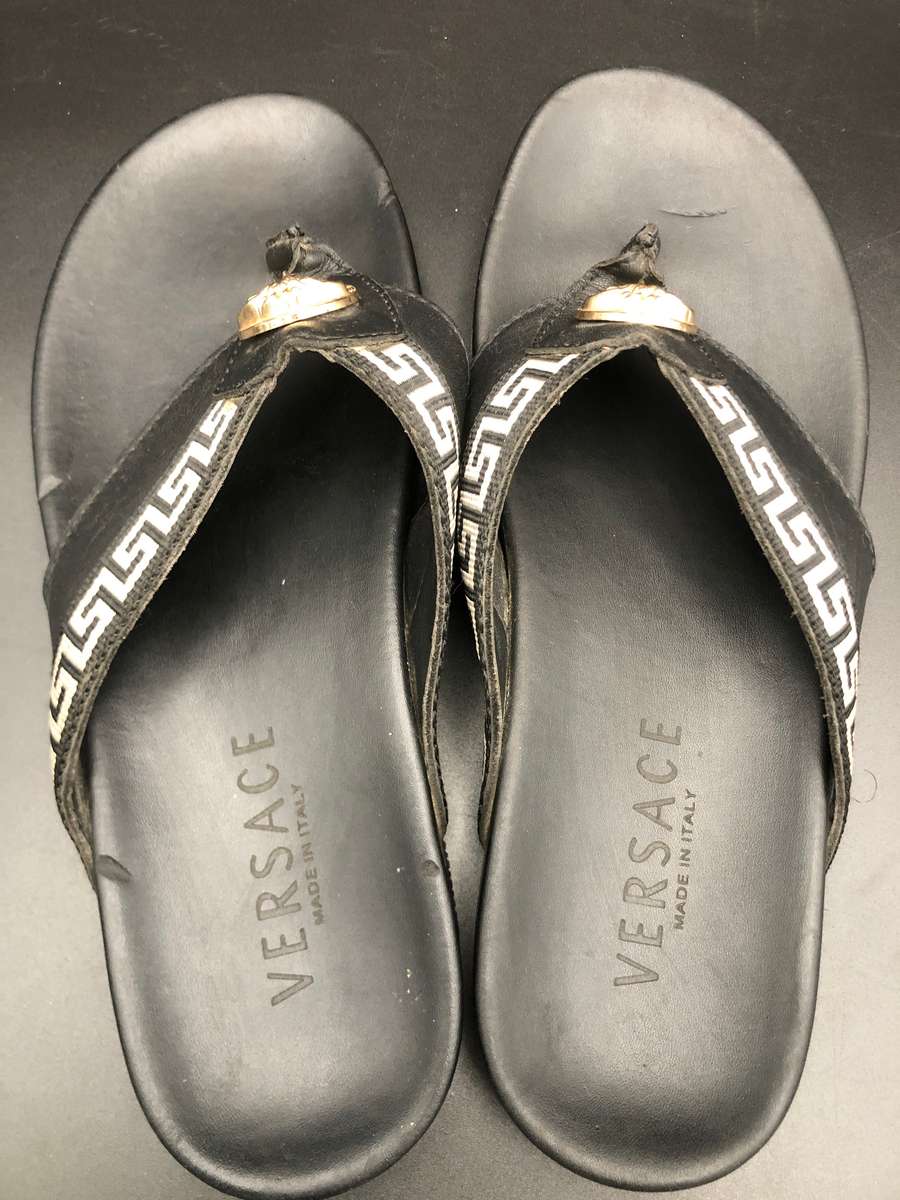 Versace Slippers (Black)