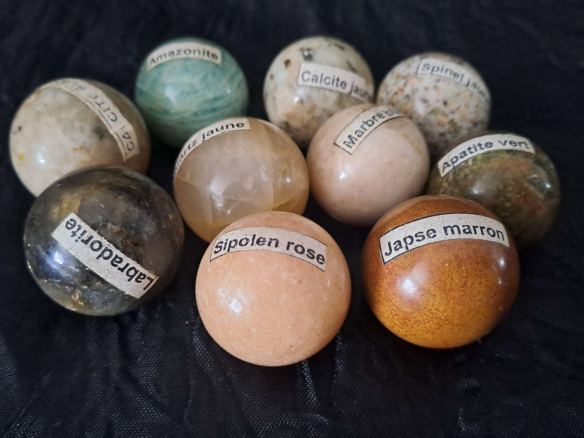 Assorted stone and gemstone marbles