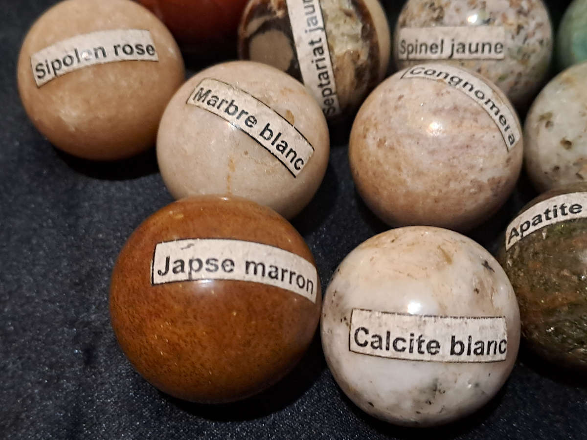18 different stone and gemstone marbles