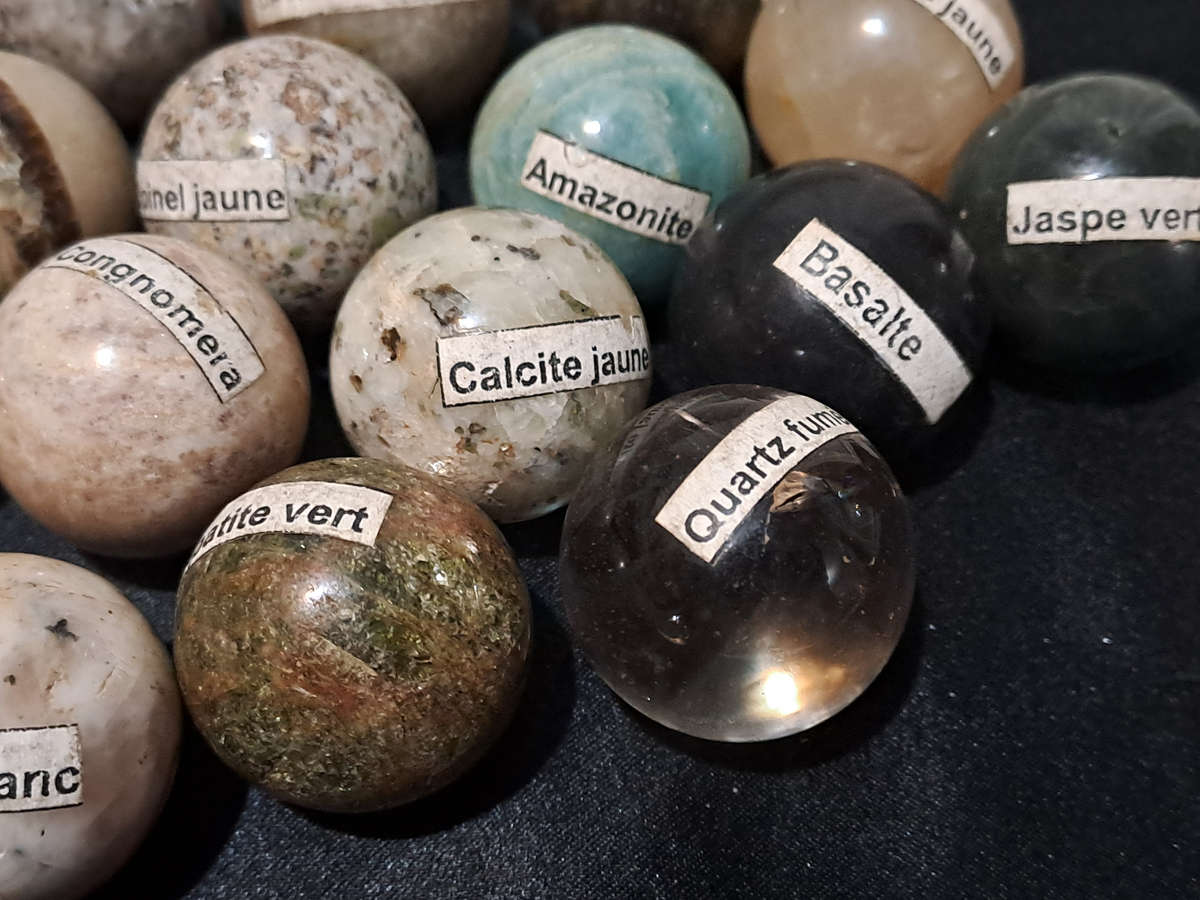 18 different stone and gemstone marbles
