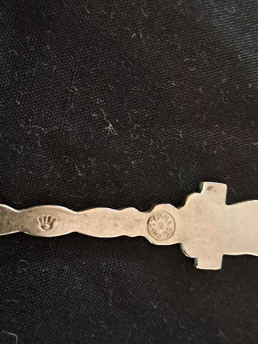 5 x Vintage Dutch teaspoons, marked "made in Holland" and Vintage scoop marked "NS"