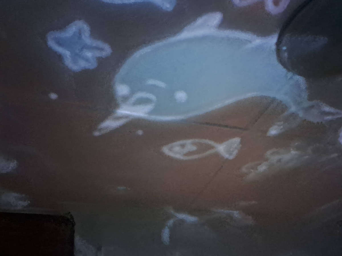 Dream projection rotating night lamp for kids room