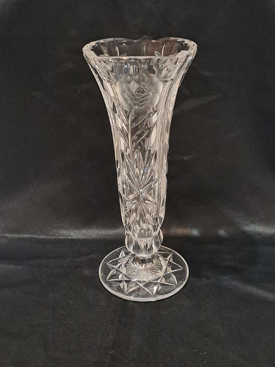 Rose cut crystal fluted vase, 24cm tall, Weighs 995g