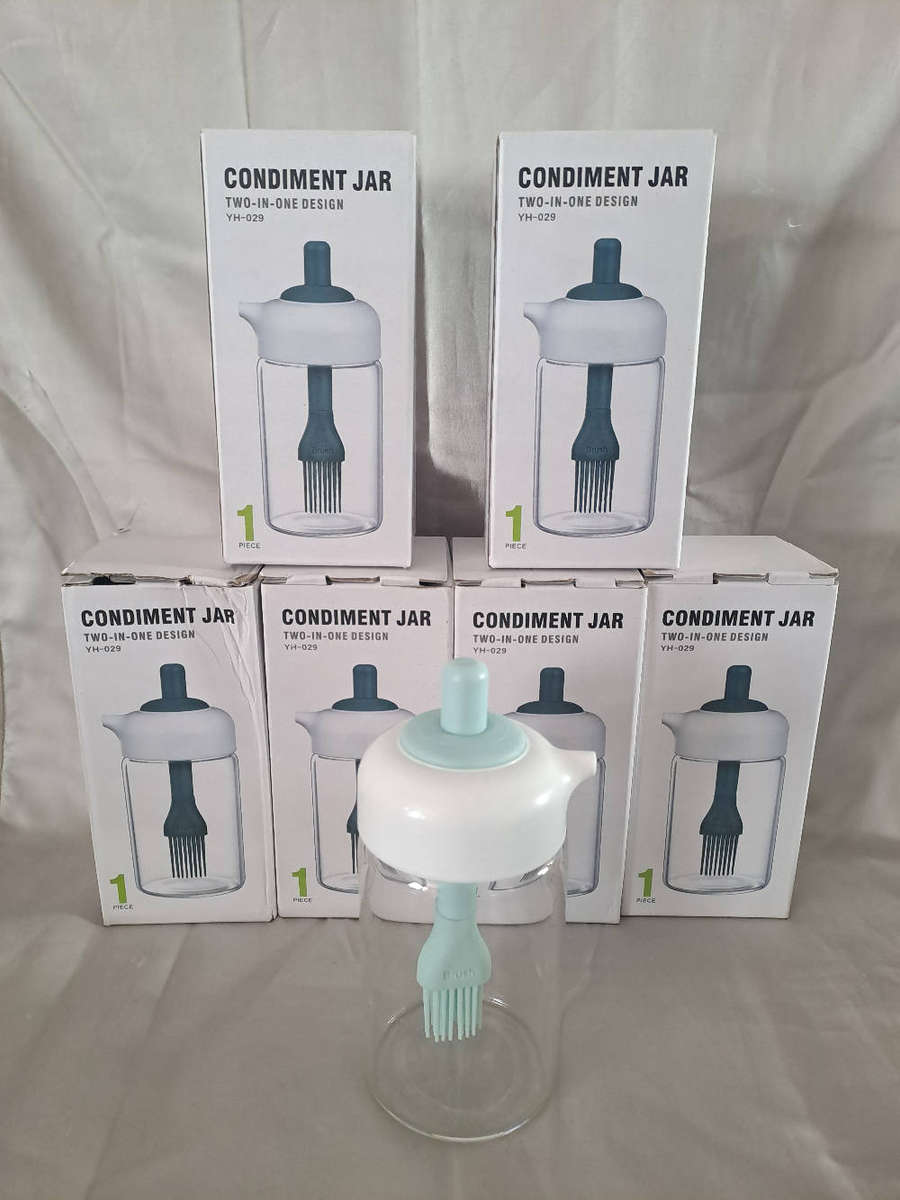 6 x glass condiment jars