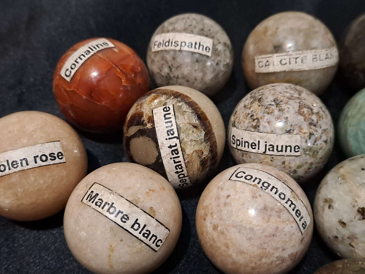 18 different stone and gemstone marbles