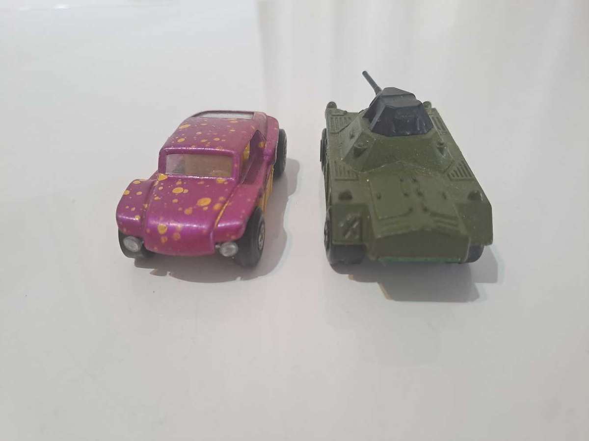 2 Matchbox cars