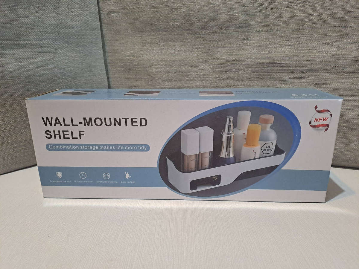 Wall mounted shelf