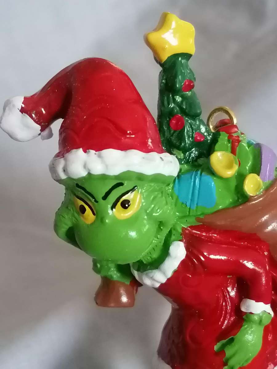 COLLECTORS THE GRINCH RESIN TREE ORNAMENT (LIMITED)(LAST ONE)