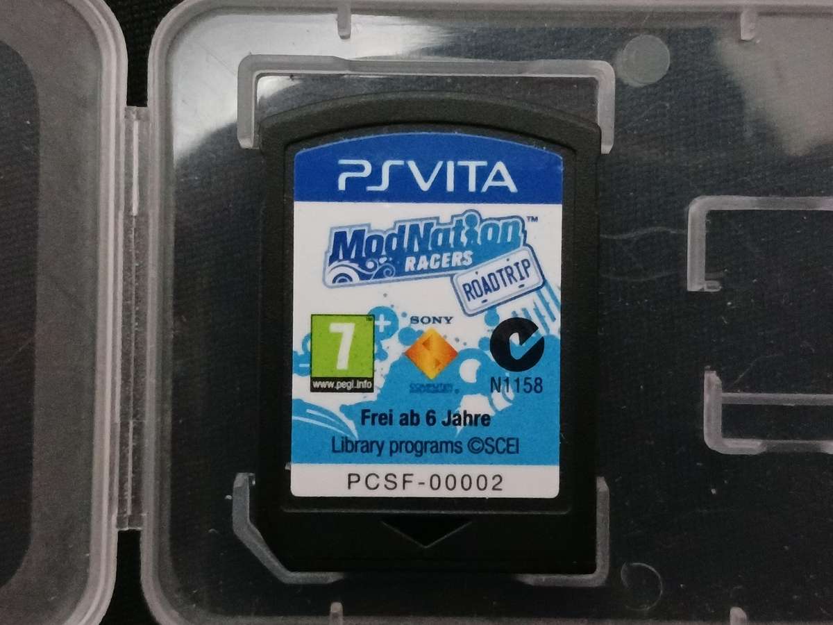 PlayStation VITA OLED (PCH-1104) - Very good condition