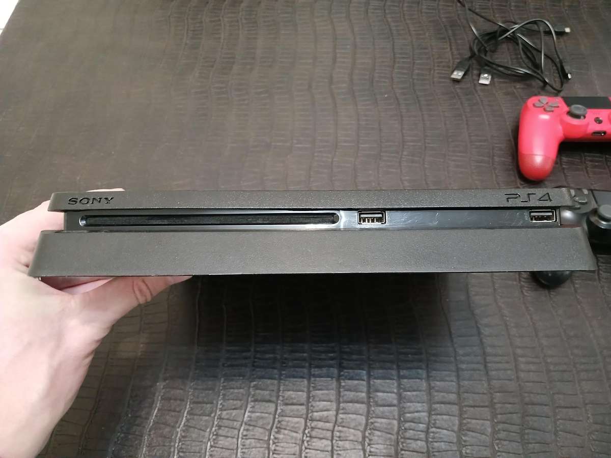 PlayStation 4 Slim (CUH-2209A) - 500GB - REGION LOCKED - READ FOR WORKAROUND
