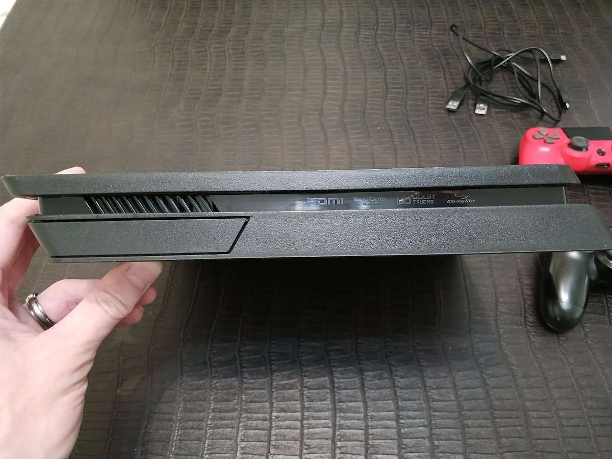 PlayStation 4 Slim (CUH-2209A) - 500GB - REGION LOCKED - READ FOR WORKAROUND