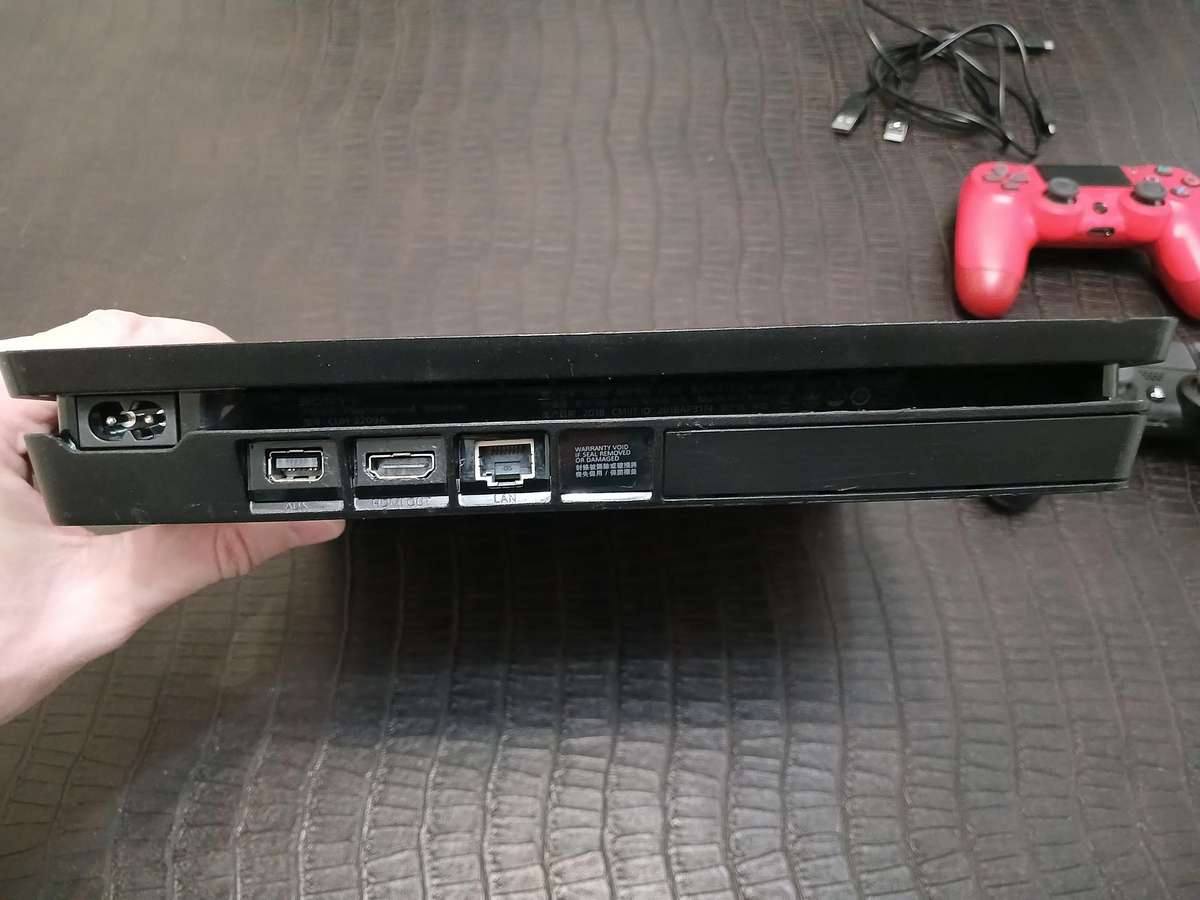 PlayStation 4 Slim (CUH-2209A) - 500GB - REGION LOCKED - READ FOR WORKAROUND