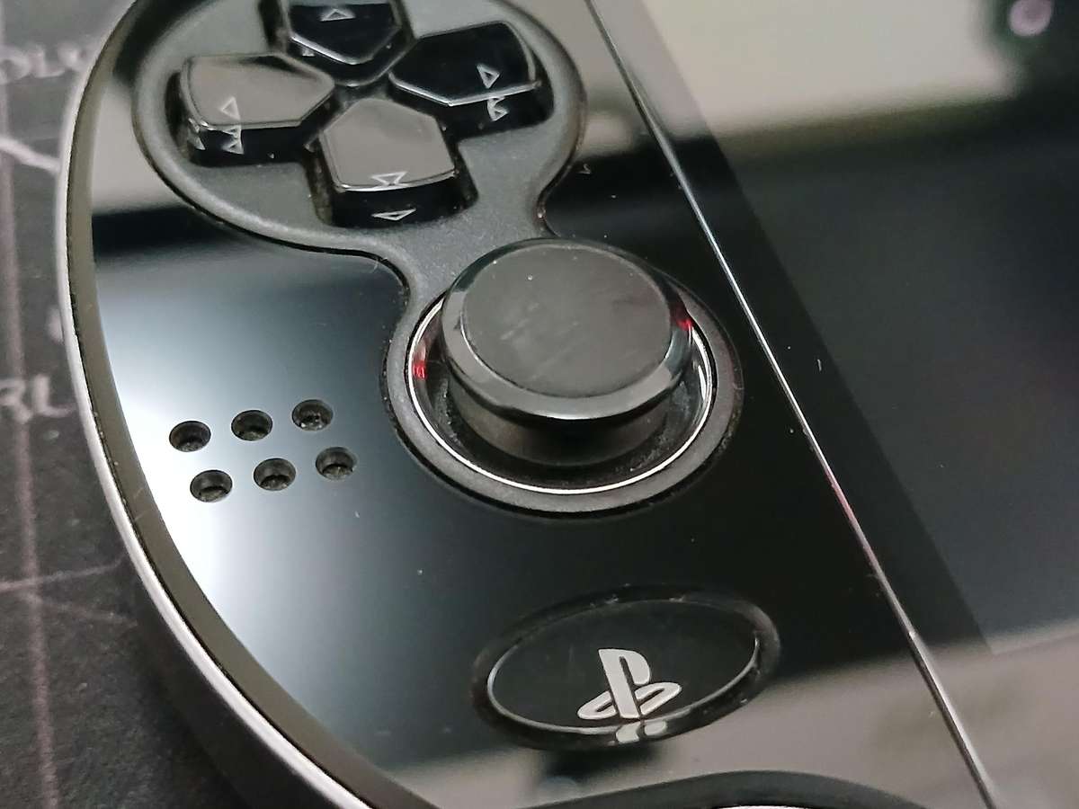 PlayStation VITA OLED (PCH-1104) - Very good condition