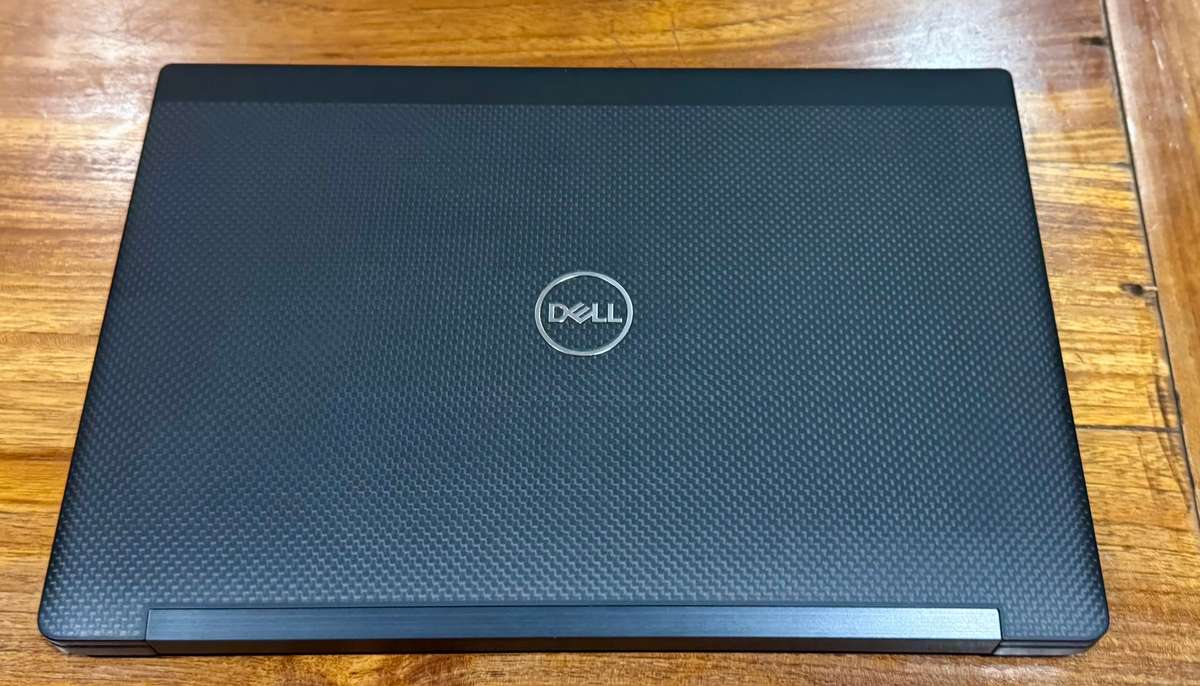Dell Latitude 7390 Carbon Touch i5 8th Gen, FHD, Touch, 16GB RAM, 256GB SSD - Great Condition