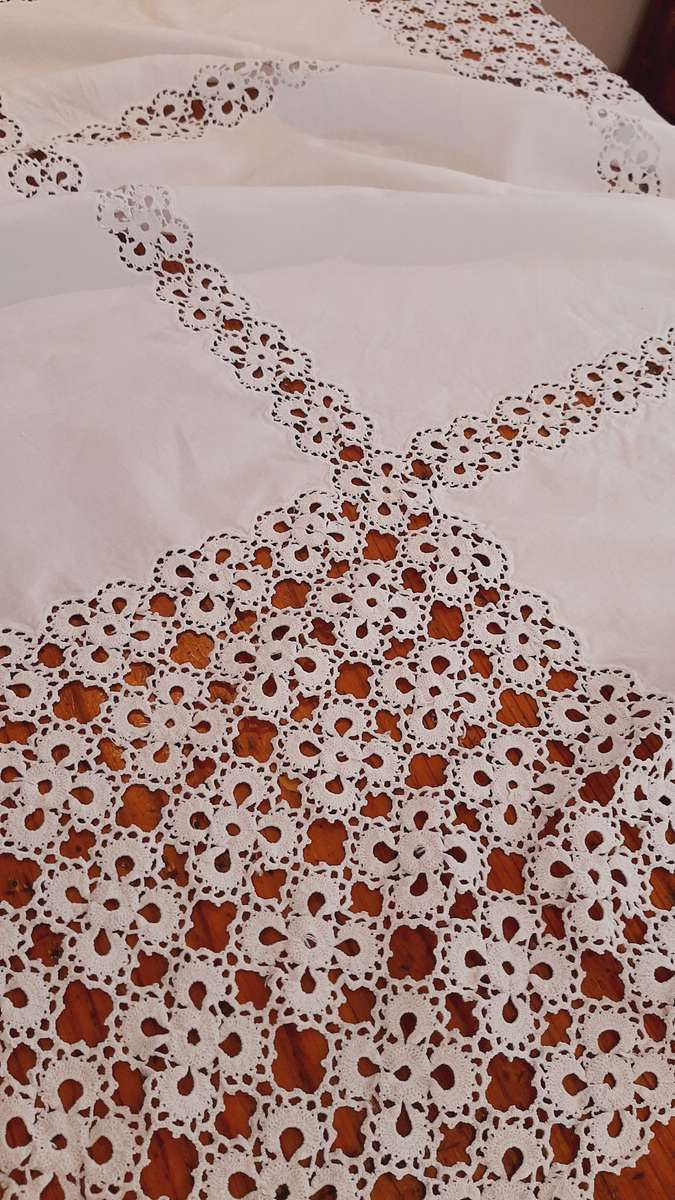 White linen tablecloth with crochet inserts - 105 x 105 cm