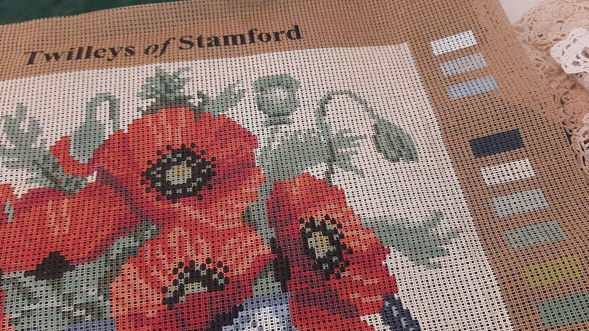 Tapestry canvas- as new - 30 x 30 cm