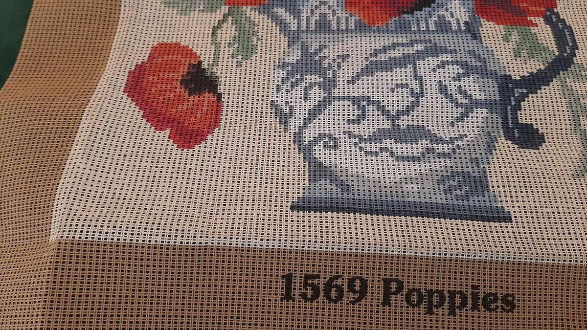 Tapestry canvas- as new - 30 x 30 cm