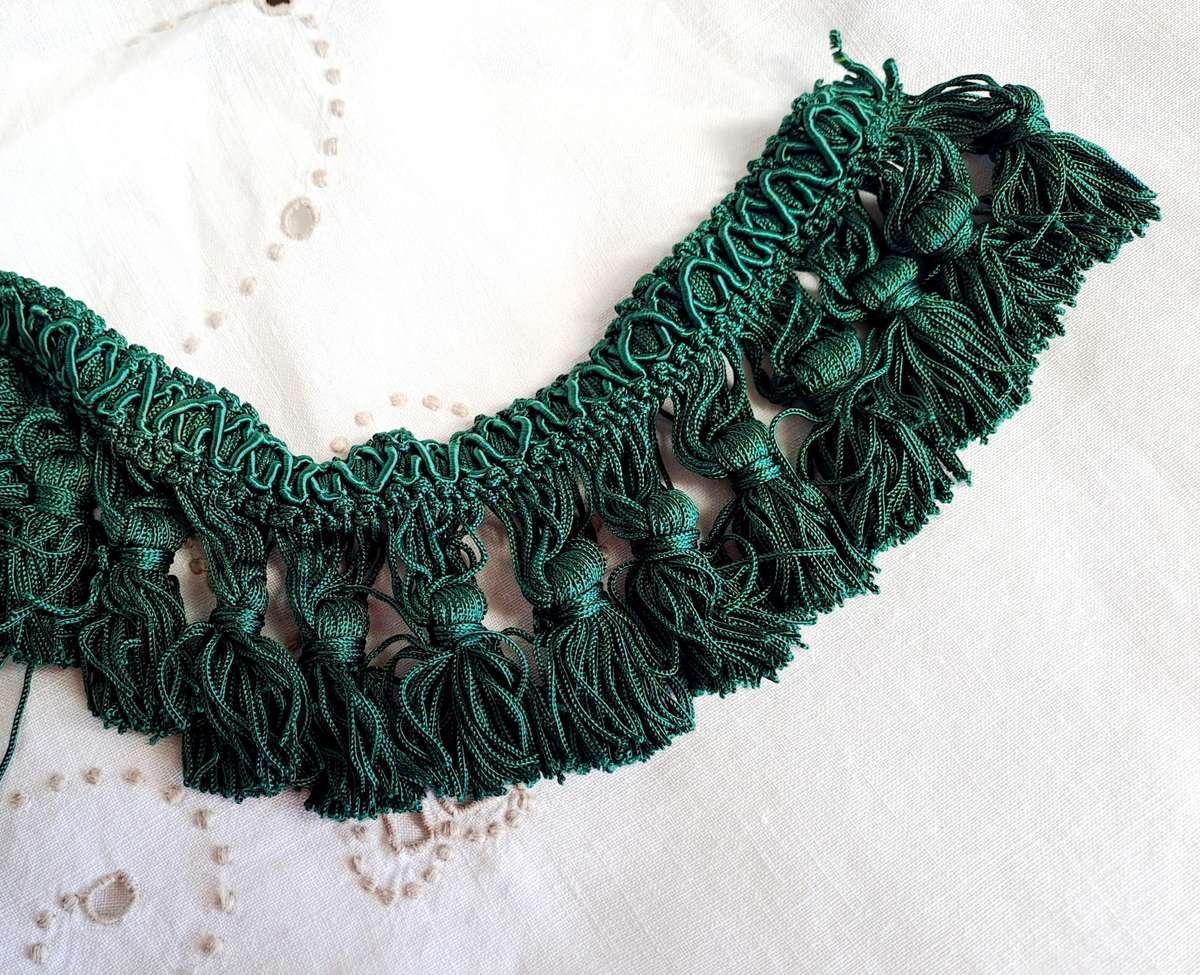 Green vintage tassel fringe 6cm wide -  150cm