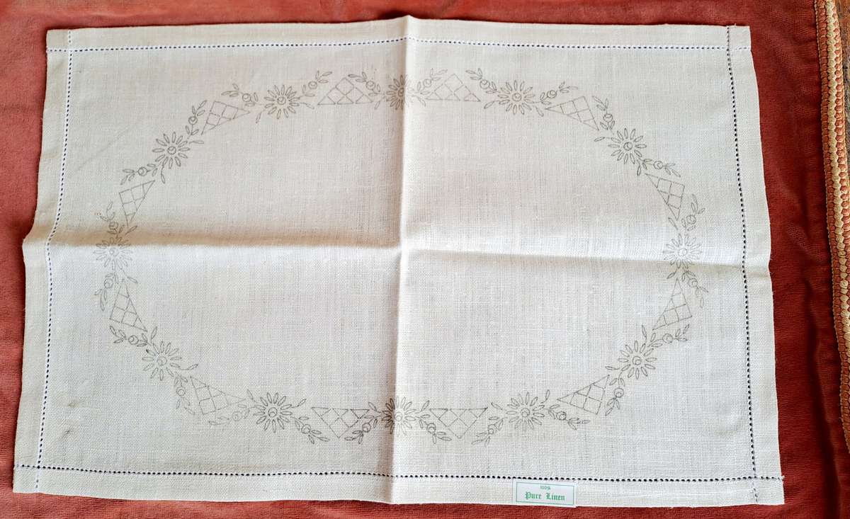 Stamped linen for embroidery- pure linen - 31 x 46cm