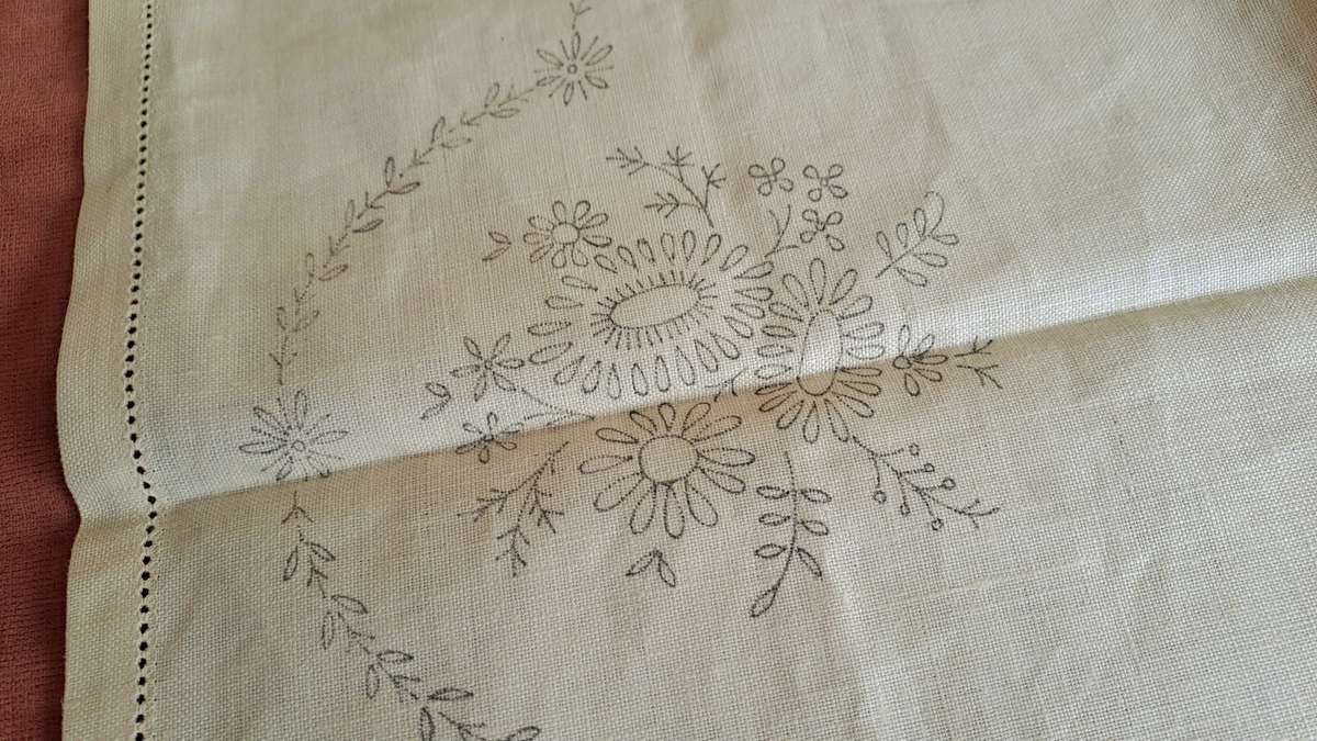 Stamped linen  tray cloth to embroider