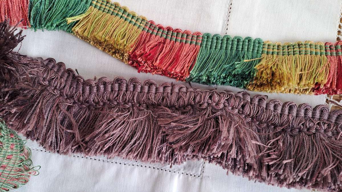 2 pieces of thick cushion fringe off remnants (1metre each)