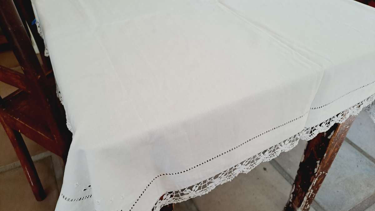 Small linen tablecloth with delicate lace border- marks - 108 x 112 cm