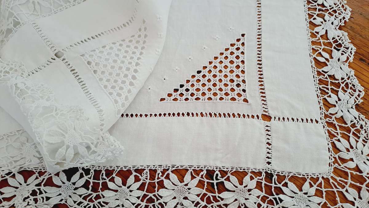 Small linen tablecloth with delicate lace border- marks - 108 x 112 cm