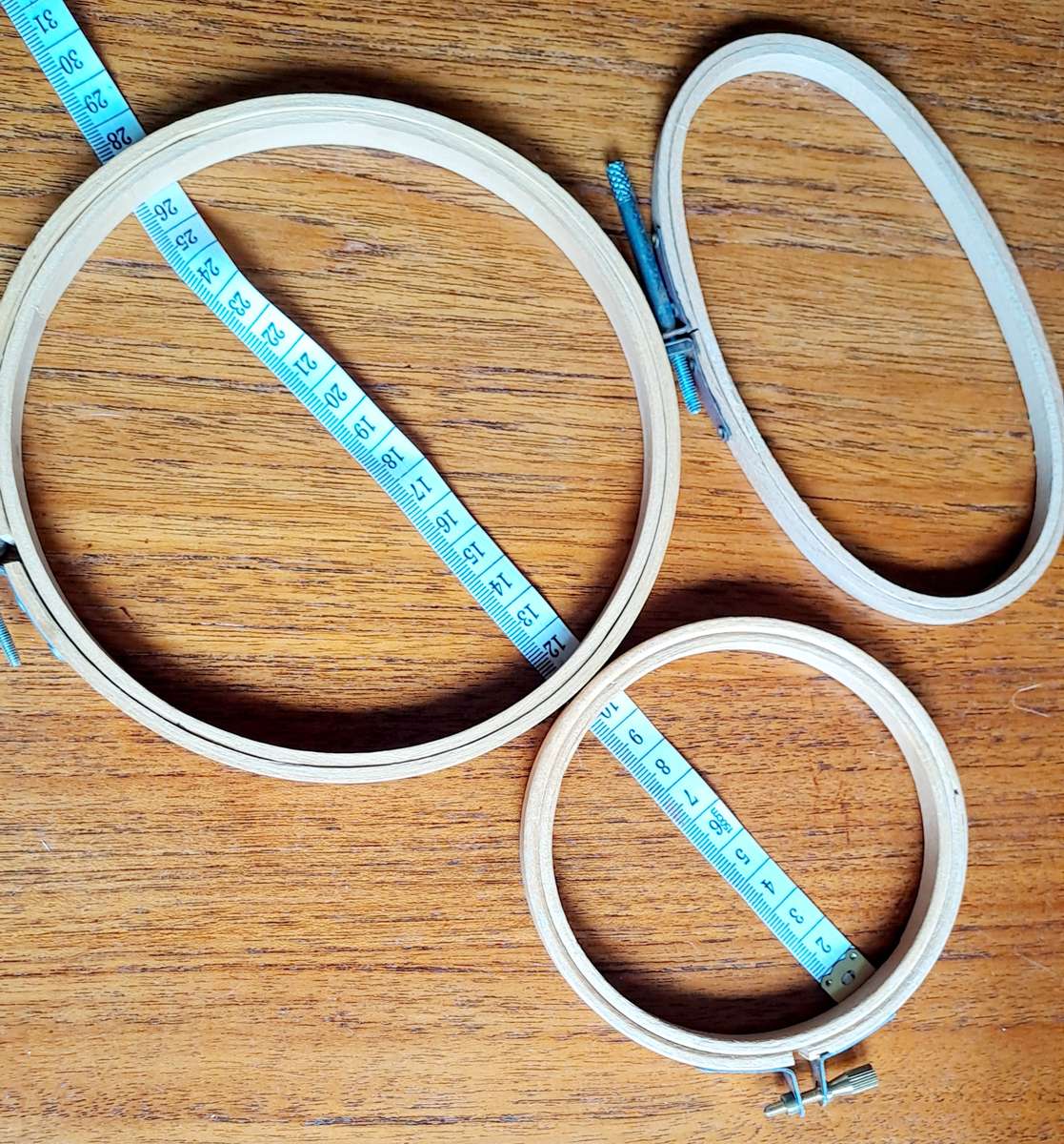 Embroidery hoop - 10-15cm - price is for one