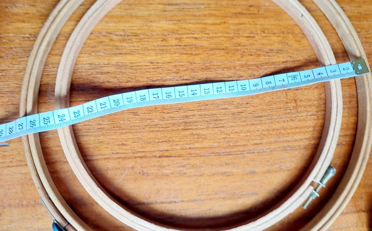 Embroidery hoops - 24-26cm - price is for one