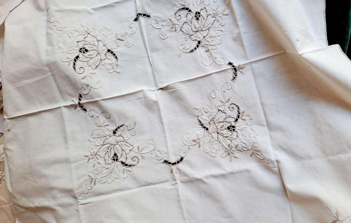 Small, cream embroidered cotton tablecloth - 80 x 80 cm