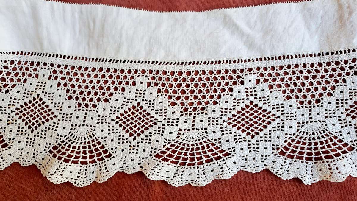Salvaged crochet edging - white 83cm x 10 cm