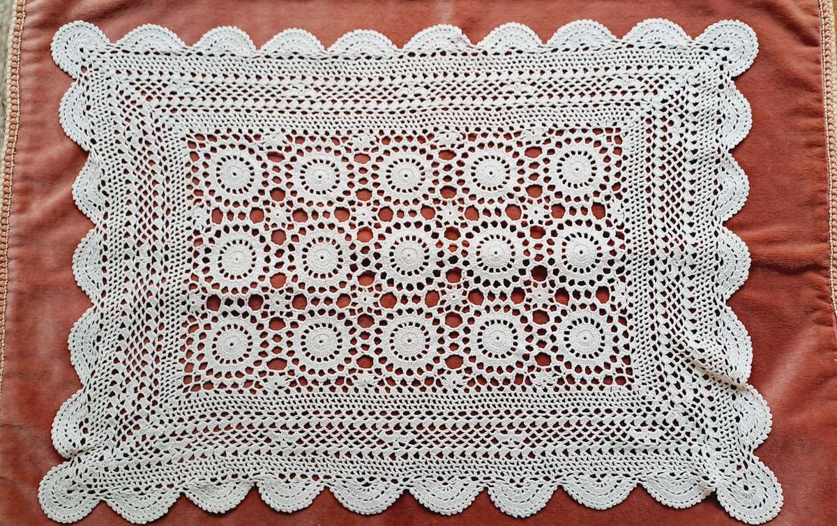 Crochet  tray cloth - cotton- beige - 50 x 33 cm