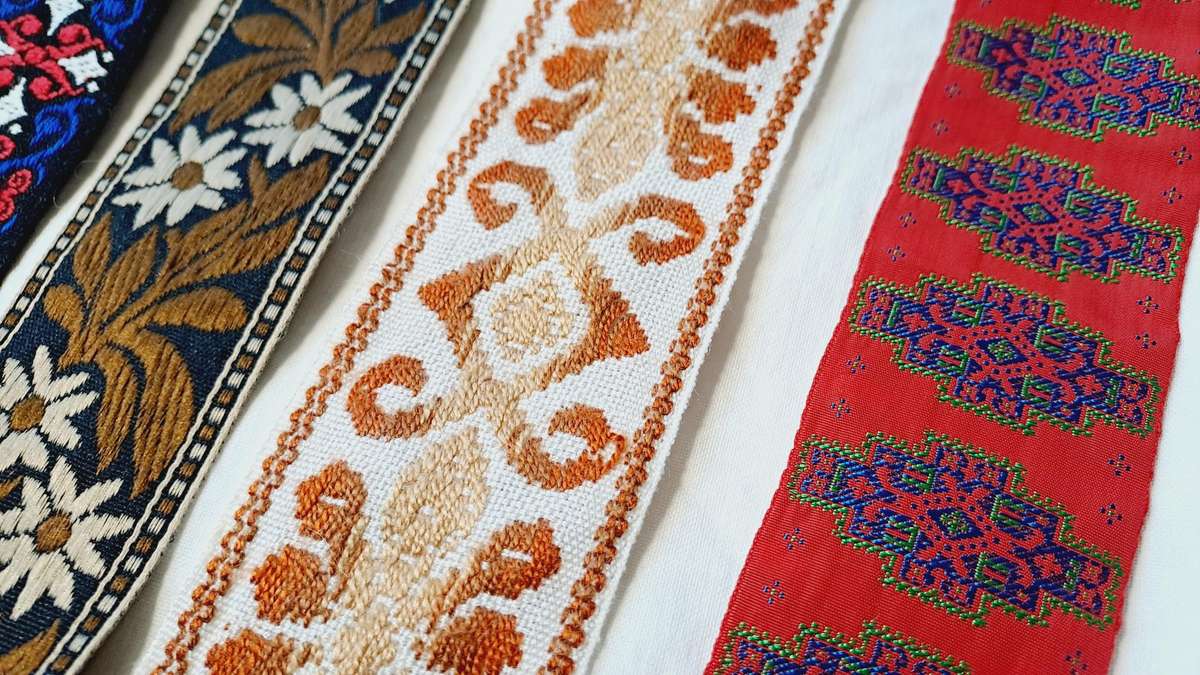 Vintage braid  off cuts