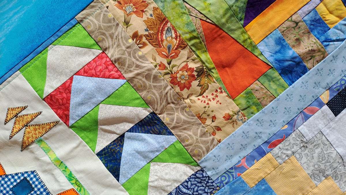 Quilt - with fleecy backing 120  x 120 cm - unused