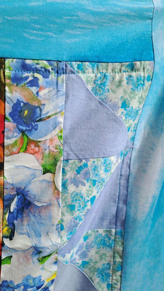 Quilt - with fleecy backing 120  x 120 cm - unused