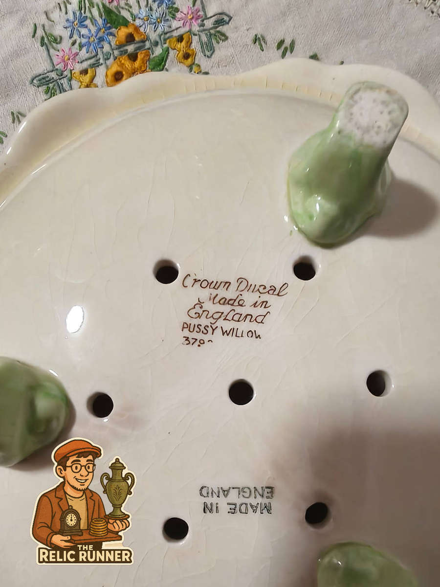 Vintage Art Deco Crown Ducal "Pussy Willow" Salad Drainer Bowl - Made in England (Pattern 379)