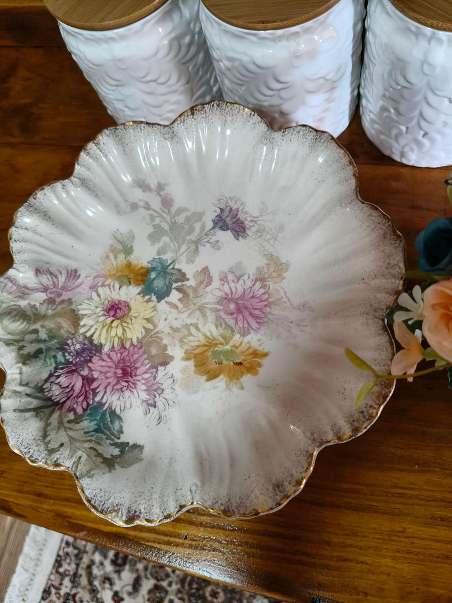 Franz Anton Mehlem Cookie server/cupcake Stand